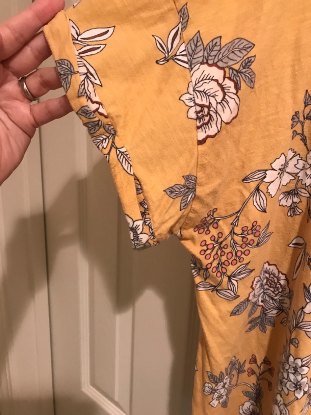 Floral top - Picture 2 of 4